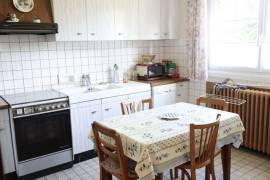 Detached House with Garden in Good Location Detached House with Garden in Good Location