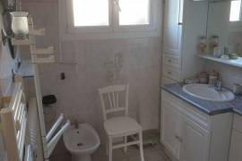 Detached House with Garden in Good Location Detached House with Garden in Good Location