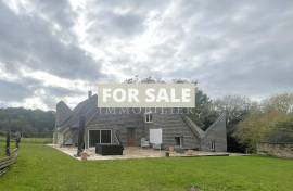 Detached Country House with Striking Character