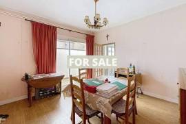 Detached House with Garden Detached House with Garden