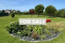 Contemporary Detached House with Pool Contemporary Detached House with Pool