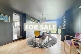 Contemporary Detached House with Pool Contemporary Detached House with Pool