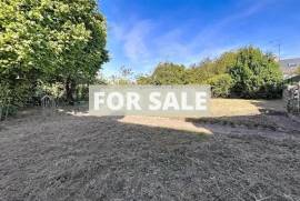 Town House with Neat Garden