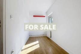 Town House with Neat Garden