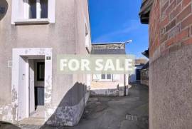 Town House with Neat Garden