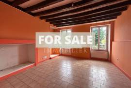 Town House with Garden and Garage