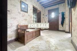 Detached Country House with Outbuilding Detached Country House with Outbuilding