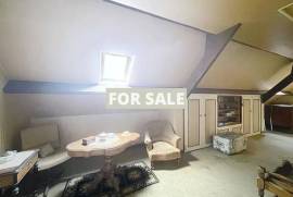 Detached Country House with Outbuilding Detached Country House with Outbuilding