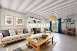 Country House with Lots More Potential Country House with Lots More Potential