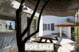 Detached Villa with Pool and Guest Accommodation Detached Villa with Pool and Guest Accommodation