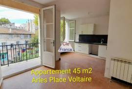 Apartment in Arles Historic Centre