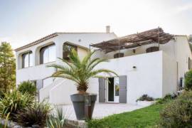 Detached Villa with Pool, Jacuzzi and Sauna