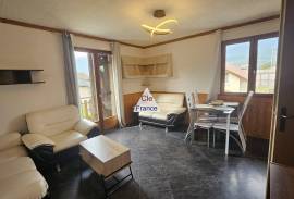 Lovely Apartment in Heart of Town