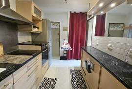 Lovely Apartment in Heart of Town