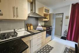 Lovely Apartment in Heart of Town