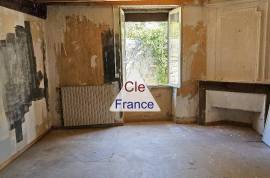 Town House in Rural Village with Counrtyard Town House in Rural Village with Counrtyard