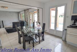 Beautiful Villa with Swimming Pool Beautiful Villa with Swimming Pool