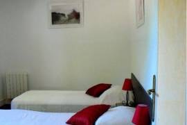 Huge Property Complex in Lots of Land Huge Property Complex in Lots of Land