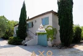 Beautiful Renovations and Original Character Beautiful Renovations and Original Character