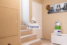 Set Club - Duplex - Terrasse - Box Ferme - Place Privative - Cave - 750 000 A