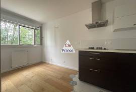 Duplex Apartment with Lovely View from Balcony