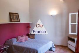 Detached Country House with Swimming Pool