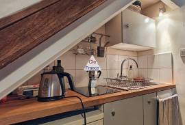 Marais : Charmant Deux Pieces En Duplex