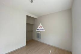 Town House with Neat Garden Town House with Neat Garden