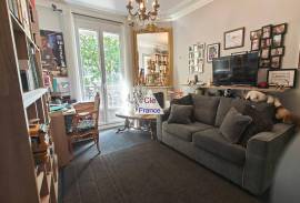 Trois Pieces - 61 Ma