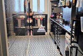 Trois Pieces - 61 Ma