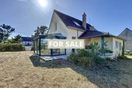 Detached House with Garden, 50m From the Beach Detached House with Garden, 50m From the Beach