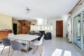 Detached House with Garden, 50m From the Beach Detached House with Garden, 50m From the Beach