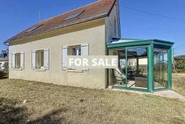 Detached House with Garden, 50m From the Beach