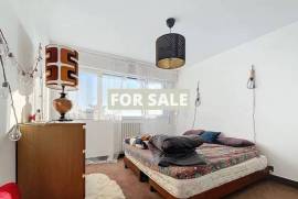 Detached House with Indoor Pool and Sea View