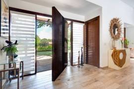 Casa Pachote: Exquisite 4-Bedroom Luxury Home in Hacienda Pinilla's Reserva de Golf