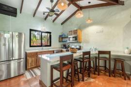 Casa El Coco: Modern Beach Retreat Steps from the Sand in Palm Beach Estates Casa El Coco: Modern Beach Retreat Steps from the Sand in Palm Beach Estates