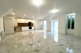 7 room, 230m2 Townhouse for sale in Roujan - 259 000 € * 7 room, 230m2 Townhouse for sale in Roujan - 259 000 € *