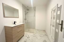 7 room, 230m2 Townhouse for sale in Roujan - 259 000 € * 7 room, 230m2 Townhouse for sale in Roujan - 259 000 € *