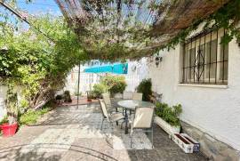 listing listing