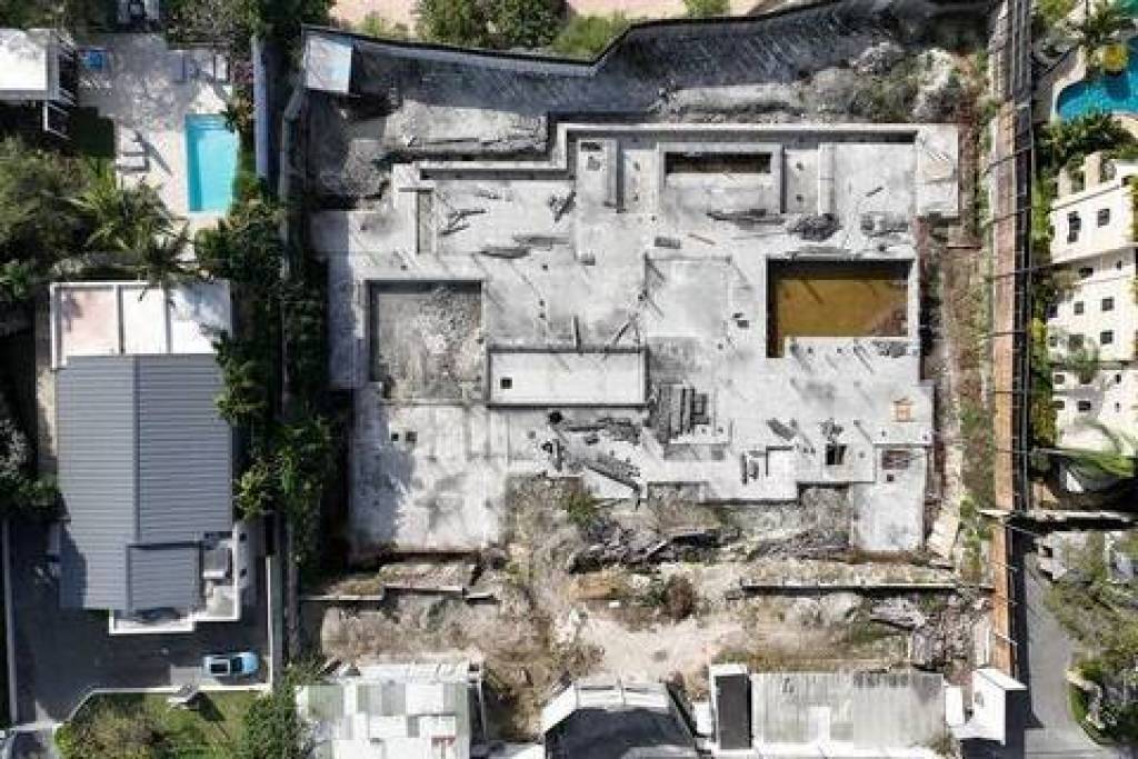 Happy Site - Beachfront Property