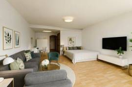 Bright studio with terrace and direct garden access in the heart of Wilmersdorf