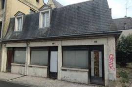 TOURS Quartier Cathédrale , Trois bureaux commerciaux à rénover