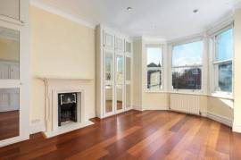To Rent - Kings Road, Richmond, TW10 - £4,250 pcm    Tenancy Info