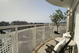 Stunning 1 bedroom apartment in Eurotowers, Gibraltar