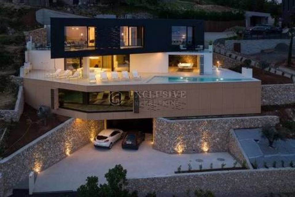 House Mošćenice, Mošćenička Draga, 447m2