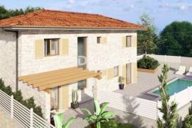 ISTRIEN, MOMJAN – HISTORISCHES STEINHAUS MIT RENOVIERUNGSPROJEKT