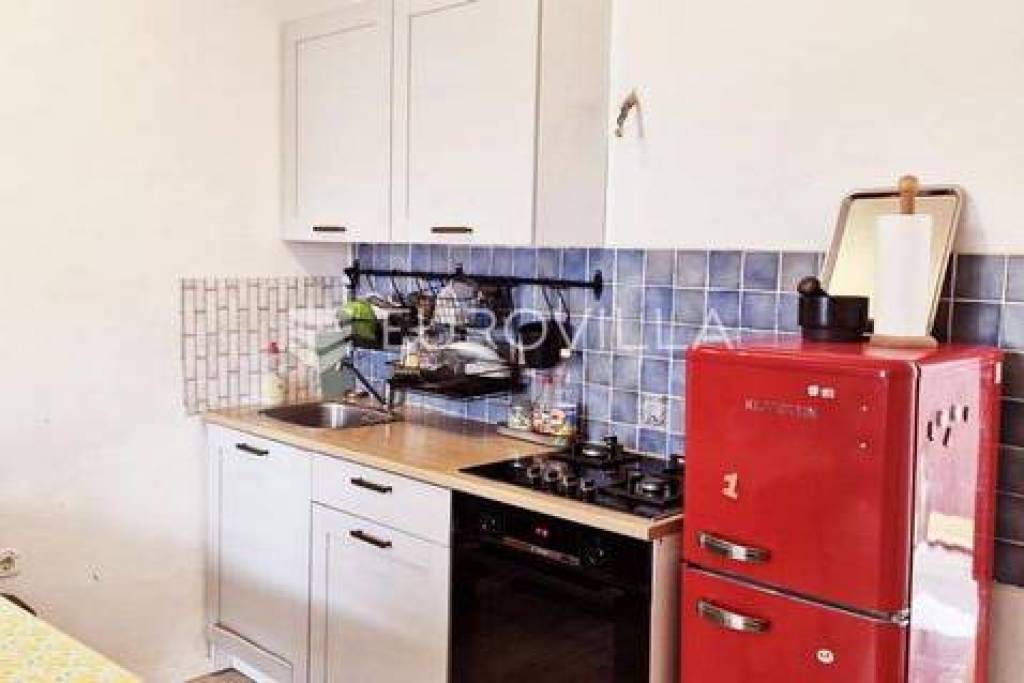 Rijeka, Zamet, 46m² 2-bedroom apartment in a quiet neighborhood with a garden