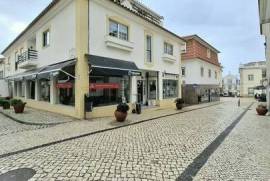 Shop for rent - Ericeira, A Casa das Casas
