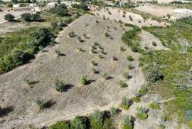 Terreno em Abitureiras de 17600,00 m²