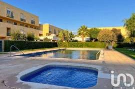 Prédio em Quarteira de 74,8 m²